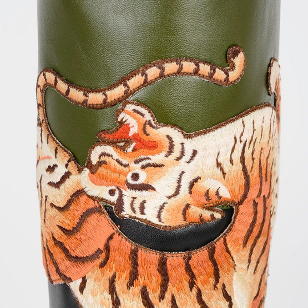 Gucci Black and Green Pam Tiger Embroidered Boots - Picture 4 of 6